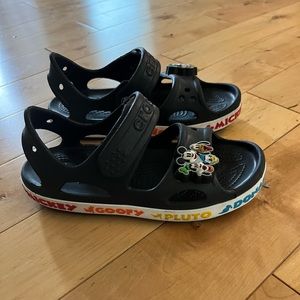 Black Croc Disney sandals. Light up, velcro strap, size 1.